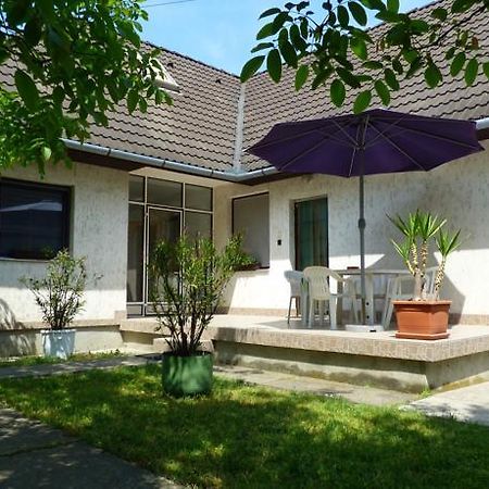 Fabian Apartman-Haz Szantod Exterior photo