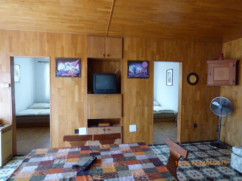 Fabian Apartman-Haz Szantod Room photo