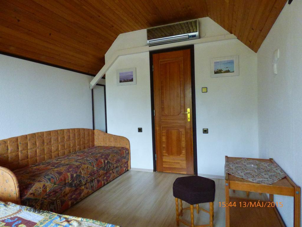 Fabian Apartman-Haz Szantod Room photo